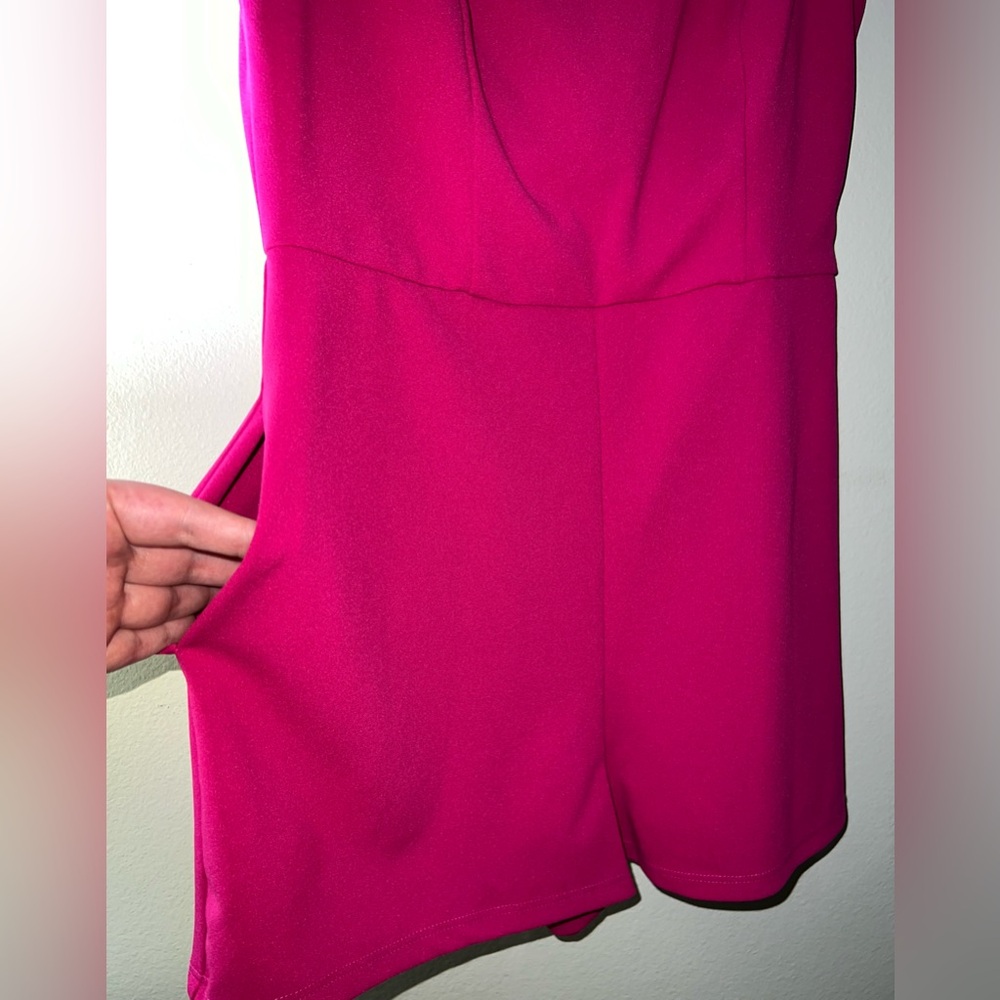 Crystal Sky Women’s Hot Pink Romper! Size Medium. - Picture 5 of 12